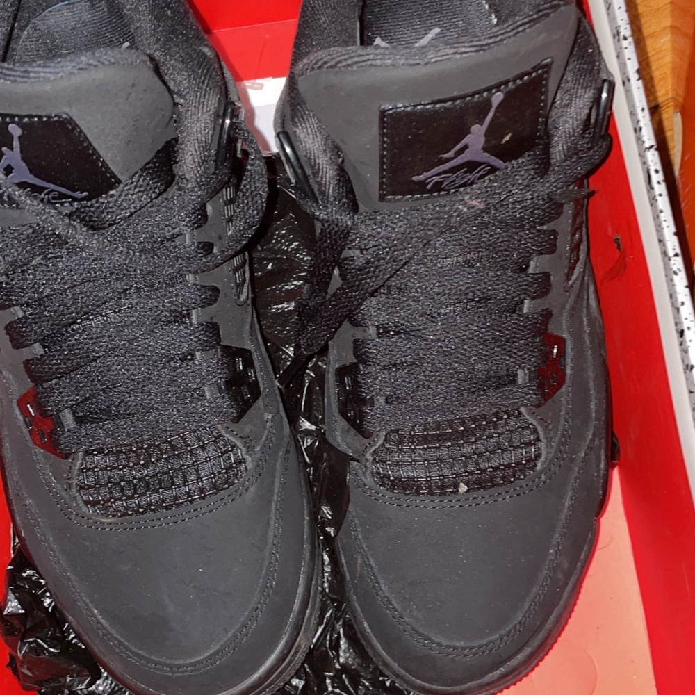Black cat retro 4s